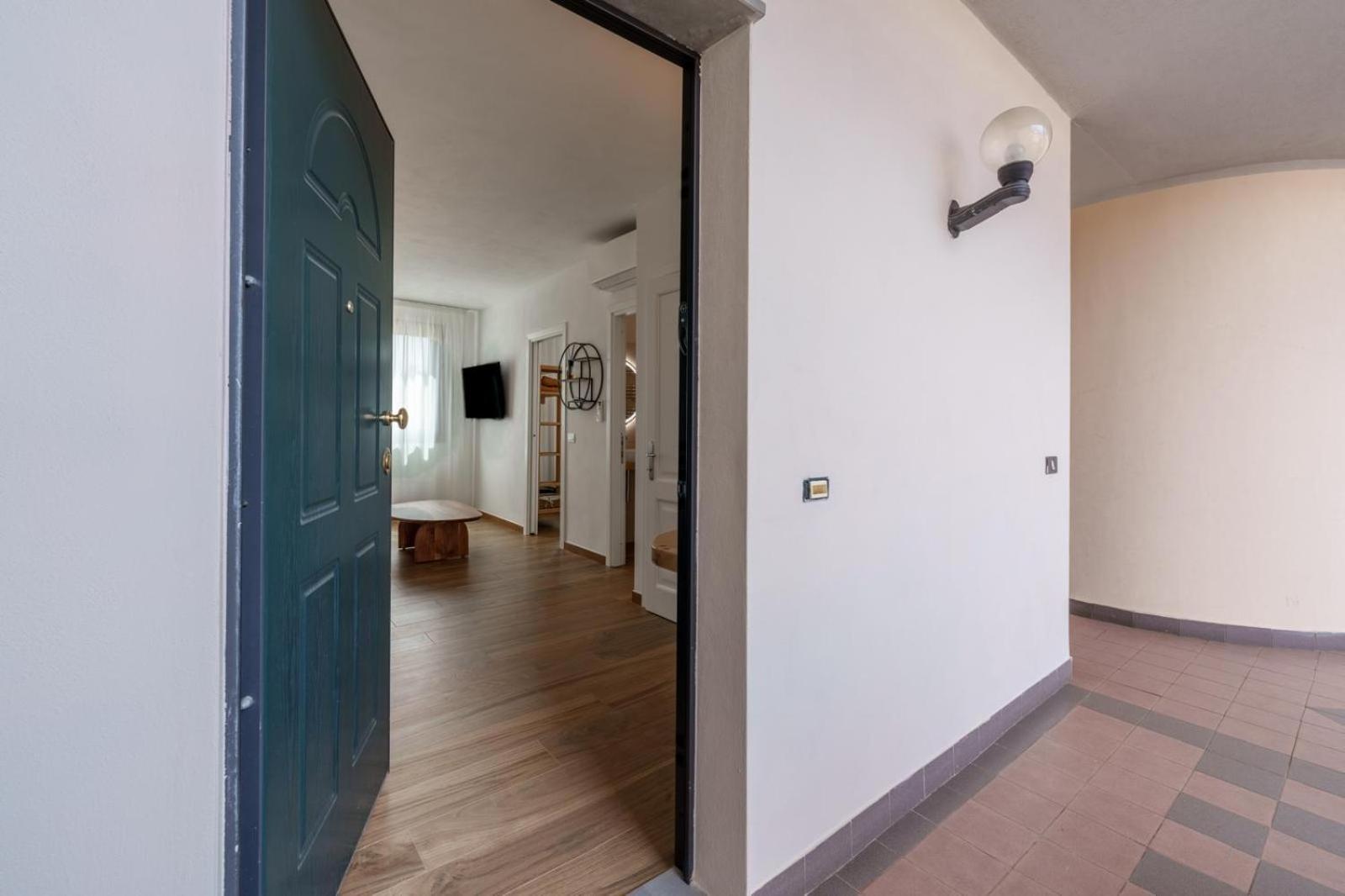 Dome House Hotell Olbia Exteriör bild